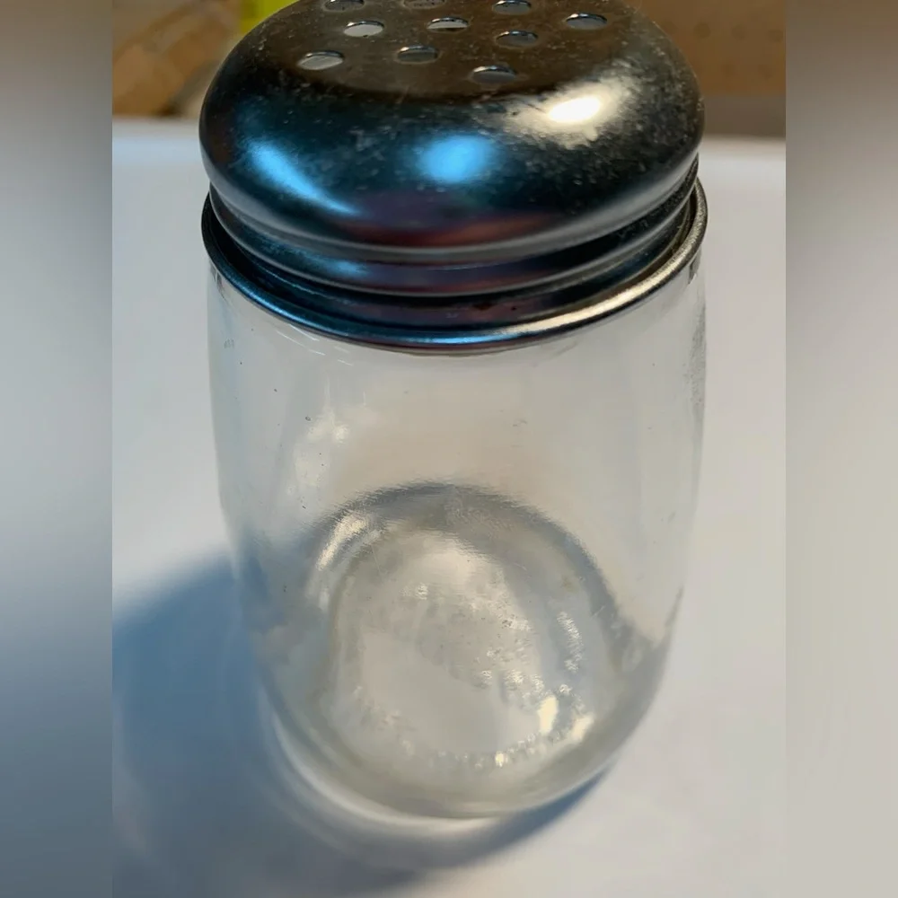 Vintage Retro Federal Housewares Chicago IL Glass Cheese Pepper Pizza Shaker